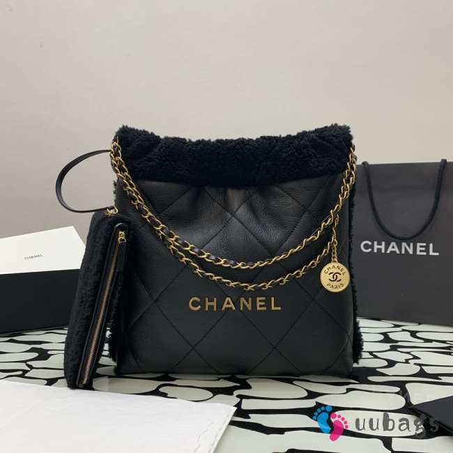 Chanel 22 small black bag glossy calfskin & gold-plated metal  - 1