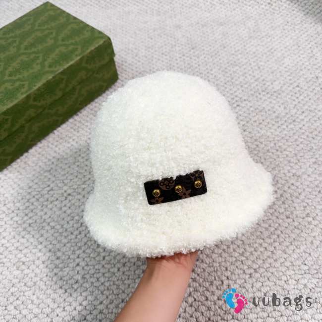 Louis Vuitton Round Fur Hat 2 colors - 1