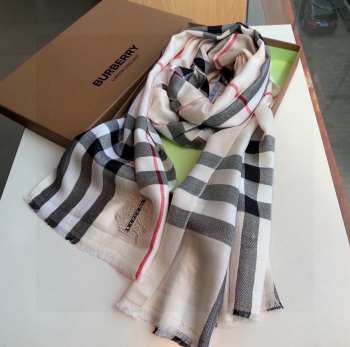 Burberry Cashmere Scarf In White 70x200cm