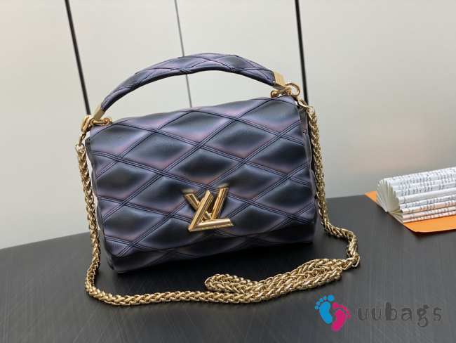 Louis Vuitton M23569 GO-14 MM Bag In Purple 23x16x10cm - 1