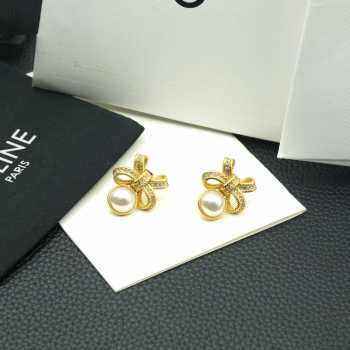 Celine's bow pearl earrings