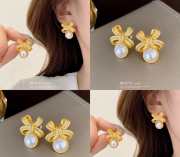 Celine's bow pearl earrings - 5