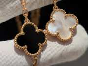 Van cleef black & white necklace - 4