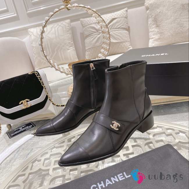 Chanel pointed toe with soft calfskin boots in black 4cm - 1