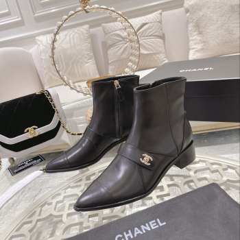 Chanel pointed toe with soft calfskin boots in black 4cm