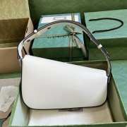 Gucci Horsebit 1955 Shoulder Bag In White - 6