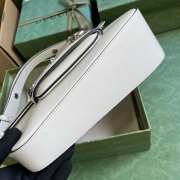 Gucci Horsebit 1955 Shoulder Bag In White - 3