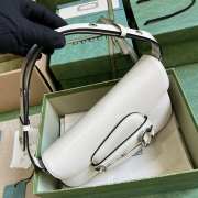 Gucci Horsebit 1955 Shoulder Bag In White - 2