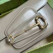 Gucci Horsebit 1955 Shoulder Bag In Gray - 3