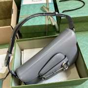 Gucci Horsebit 1955 Shoulder Bag In Gray - 4