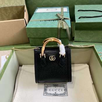 Gucci Diana super mini bag in black