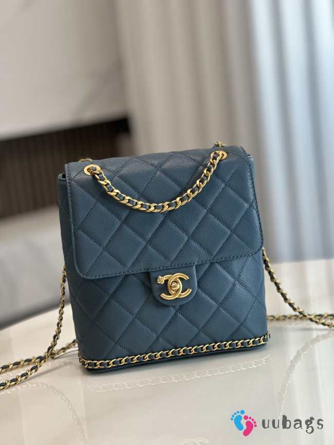 Chanel mini backpack in blue with gold buckle 22x21x9cm - 1