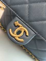 Chanel mini backpack in blue with gold buckle 22x21x9cm - 2