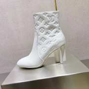 Louis Vuitton white boots with monogram embossed leather 7.5cm - 1