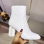 Louis Vuitton white boots with monogram embossed leather 7.5cm - 2