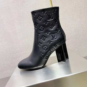 Louis Vuitton black boots with monogram embossed leather 7.5cm