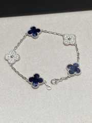 Van Cleef & Arpels Peter Stone Five-Flower Bracelet - 1