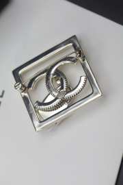 Chanel Brooch 005 - 4