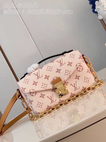 Louis Vuitton M46914 Pochette Métis East West Bag 21.5x13.5x6cm