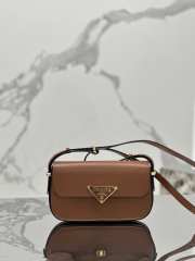 Prada brown leather shoulder bag 20.5x10.5x4cm - 1