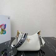 Prada leather shoulder bag in white 24x18x6cm - 1