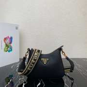 Prada leather shoulder bag in black 24x18x6cm - 1