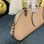 Valentino Garavani Rockstud Beige E/W Calfskin Handbag 34x11x8cm - 2