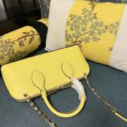 Valentino Garavani Rockstud Yellow Calfskin bag 34x15x9cm - 6