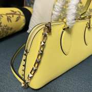 Valentino Garavani Rockstud Yellow Calfskin bag 34x15x9cm - 4