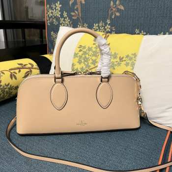 Valentino Garavani Rockstud Beige Calfskin bag 34x15x9cm