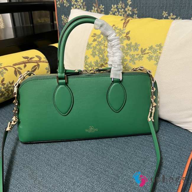 Valentino Garavani Rockstud Green Calfskin bag 34x15x9cm - 1