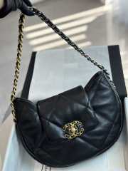 Chanel 24C armpit bag in black 29x19x6cm - 1