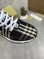 Burberry men's shoes in black - 4