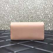 Valentino Garavani Vlogo Signature Grainy Calfskin Wallet With Chain Pink - 6