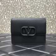 Valentino Garavani Vring chain wallet in black 17.5x8x13cm - 1