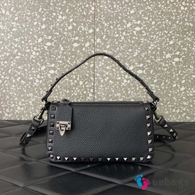 Valentino Rockstud Grainy Calfskin Bag In Black 19x13x7cm - 1