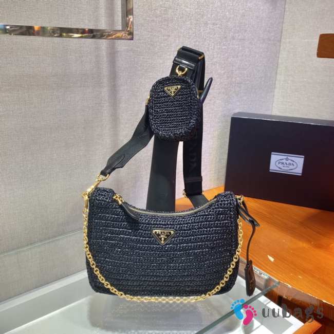 Prada Re-Edition 2005 crochet bag in black 23x16x7cm - 1