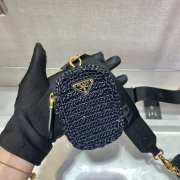 Prada Re-Edition 2005 crochet bag in black 23x16x7cm - 5