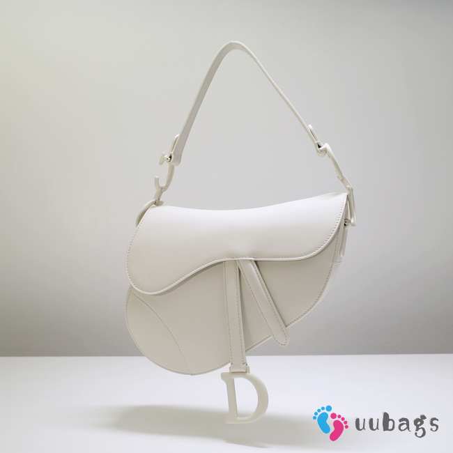 Dior Saddle Bag With Strap White Ultramatte Calfskin 25.5x20x6.5cm - 1