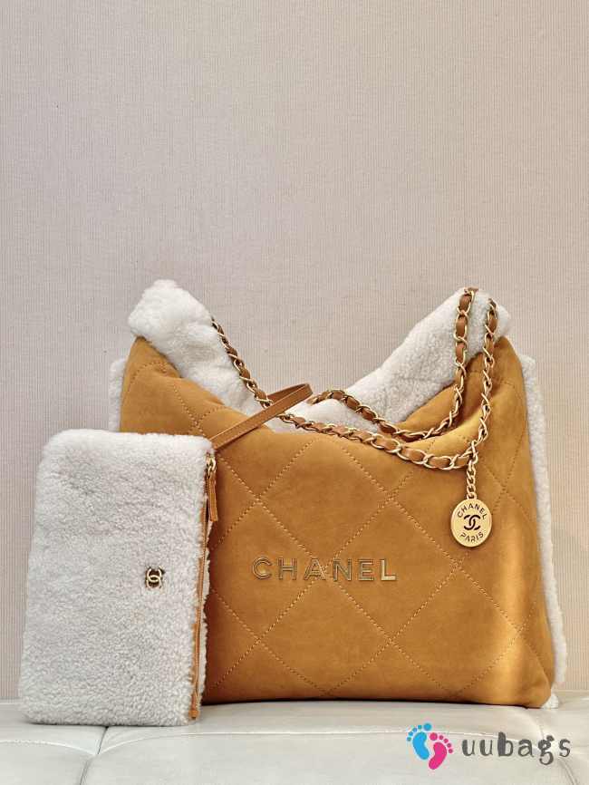 Chanel 22 lambswool tote bag in brown 39x42x8cm - 1