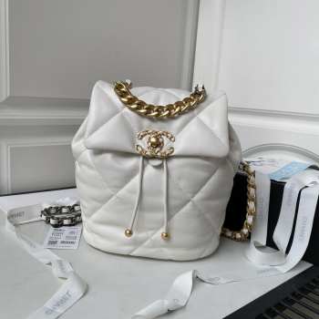 Chanel 24C 19 series white backpack 26x22x16cm