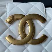 Chanel 24C Handbag In White 16.5×26.5×5cm - 2