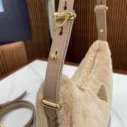 Prada Arqué shearling and leather shoulder bag in light beige 18x22x6cm - 2