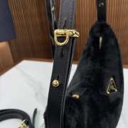 Prada Arqué shearling and leather shoulder bag in black 18x22x6cm - 2