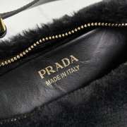 Prada Arqué shearling and leather shoulder bag in black 18x22x6cm - 6