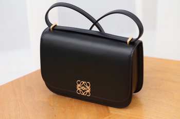 Loewe Goya black bag in silk calfskin 19x13.5x6cm