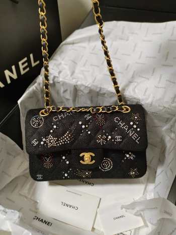 Chanel 24C Cf flap bag glass pearl in black 23cm