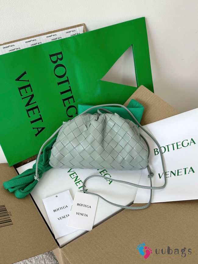 Bottega Veneta Mint Green Mini Pouch 22×12×7cm - 1