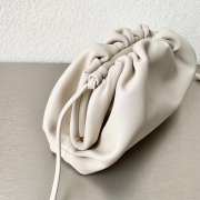 Bottega Veneta White Mini Pouch 22×12×7cm - 5