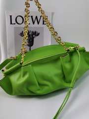 Paseo bag in shiny nappa calfskin with chain apple green 11.5x35x21cm - 5